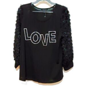 Love & Lace top. New    LTOP204